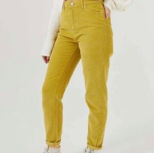 Urban Outfitters BDG Yellow  Charteuse Corduroy High rise Mom Jeans. 28